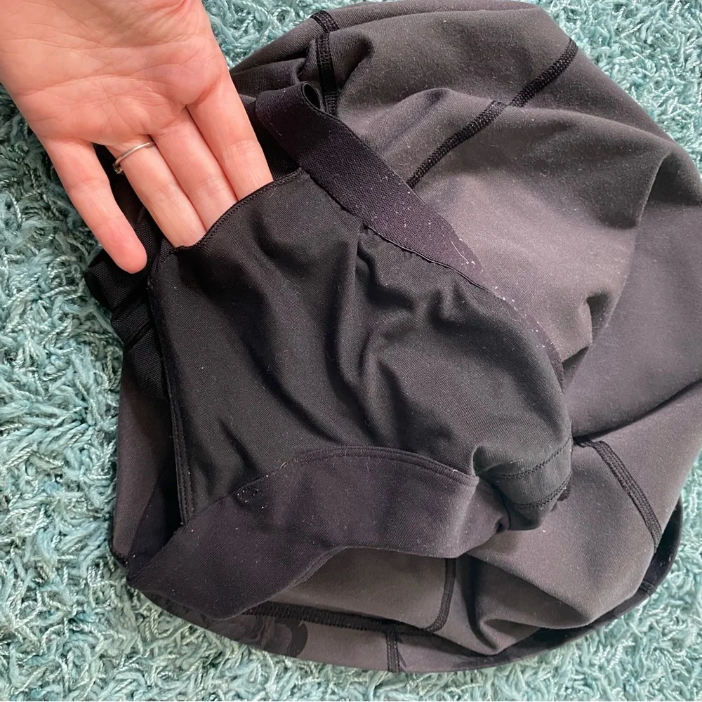 Lululemon 🍋 Scoop Neck Tank Lion BriskBloom Black - Picture 14 of 16